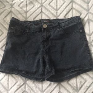 Black shorts size 7/8